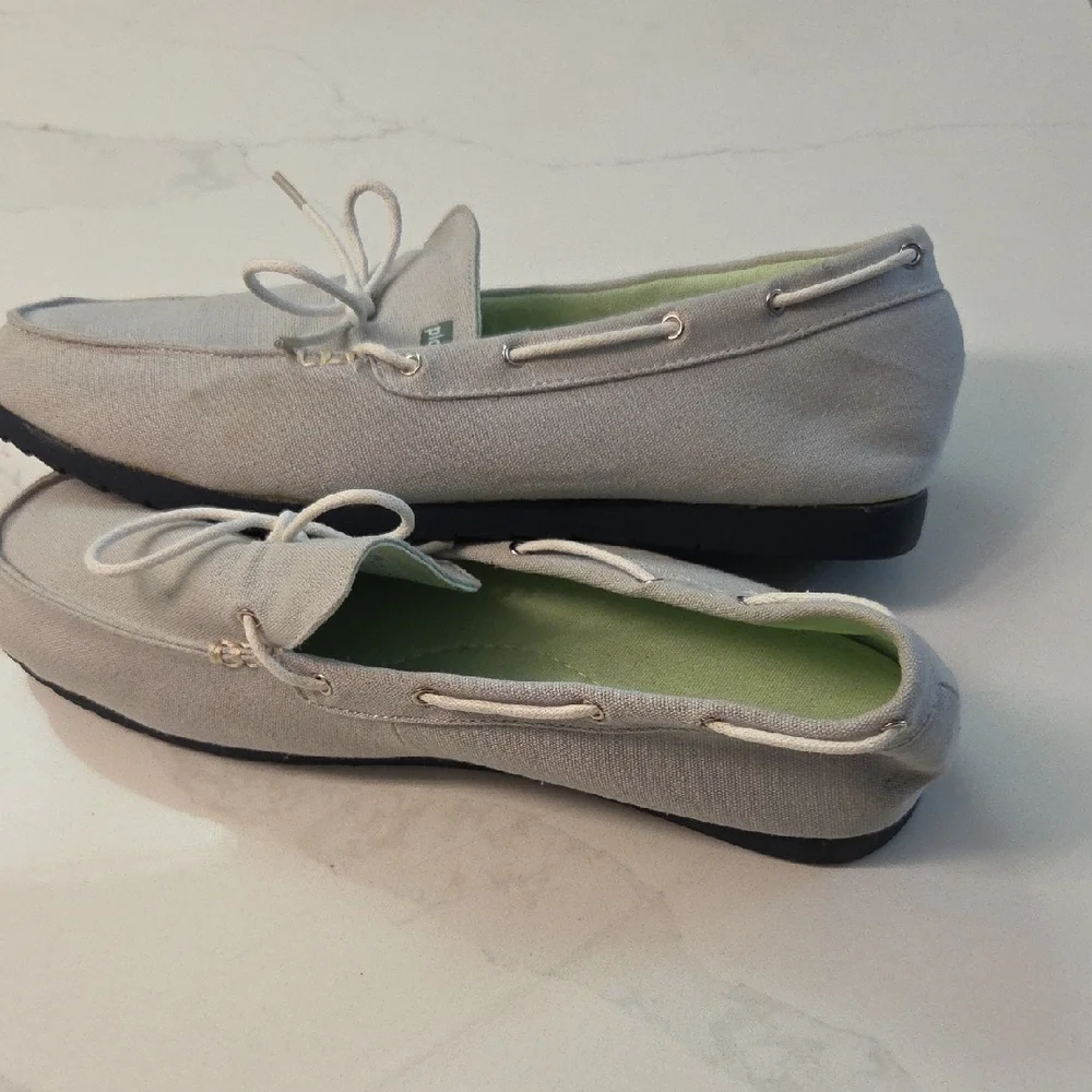 Women's Light Gray‎ Slip-On Loafers with Bow - Picture 4 of 5